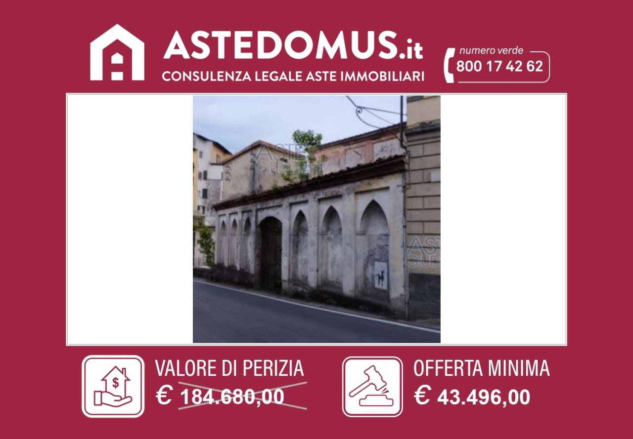 negozio in vendita a Barga