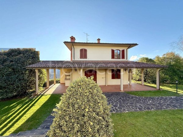 casa indipendente in vendita a Barga