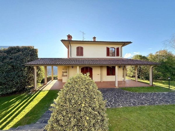 casa indipendente in vendita a Barga