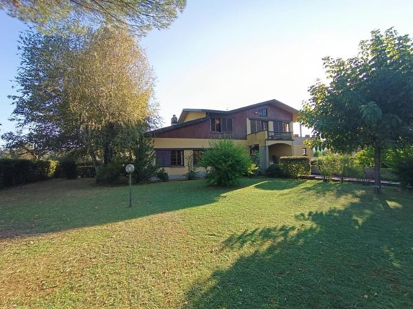 casa indipendente in vendita a Barga in zona Castelvecchio Pascoli