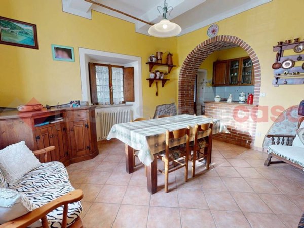 casa indipendente in vendita a Barga