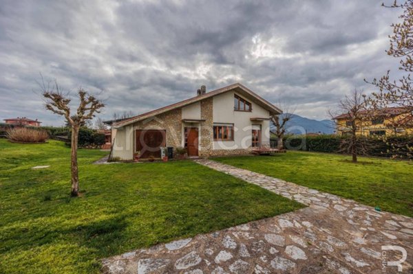 casa indipendente in vendita a Barga