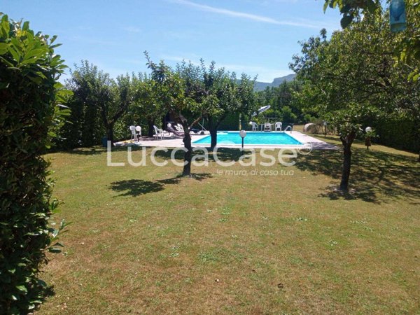 casa indipendente in vendita a Barga in zona Castelvecchio Pascoli
