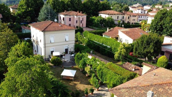 casa indipendente in vendita a Barga