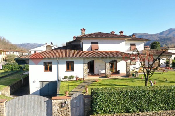 casa indipendente in vendita a Barga in zona Fornaci di Barga