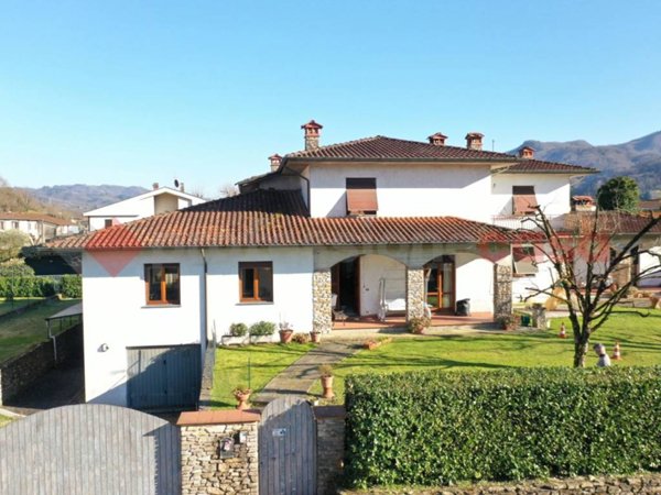 casa indipendente in vendita a Barga in zona Fornaci di Barga