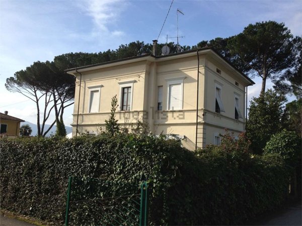 casa indipendente in vendita a Barga