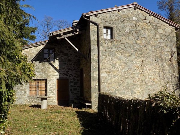 casa indipendente in vendita a Barga