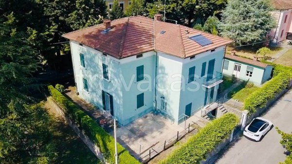 casa indipendente in vendita a Barga