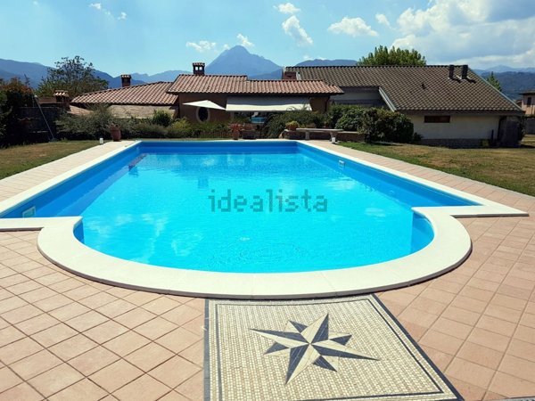 casa indipendente in vendita a Barga