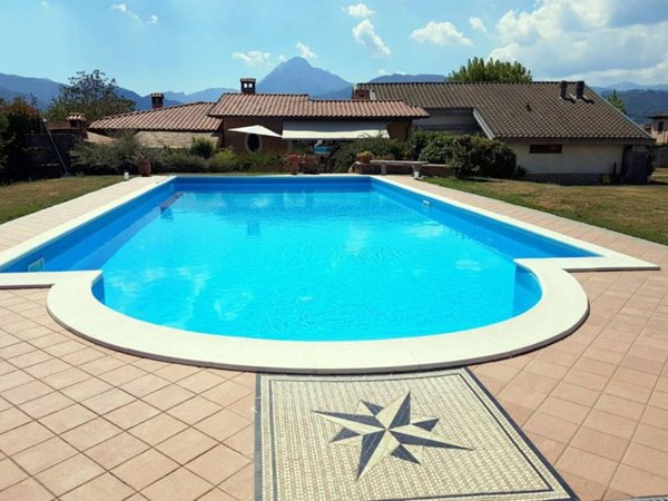 casa indipendente in vendita a Barga