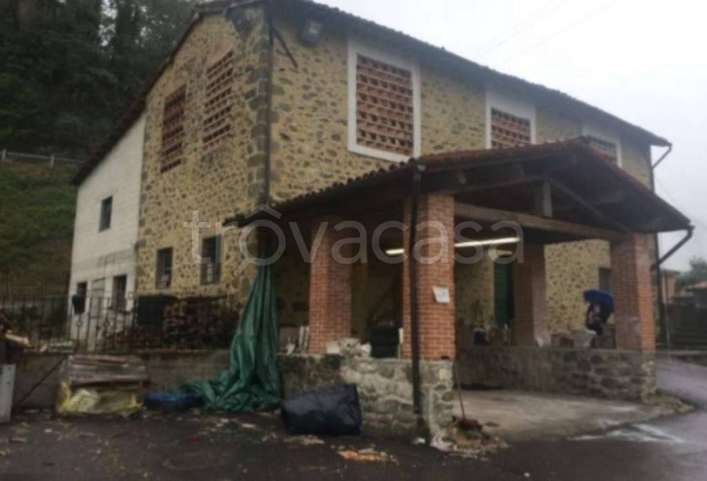 locale commerciale in vendita a Barga