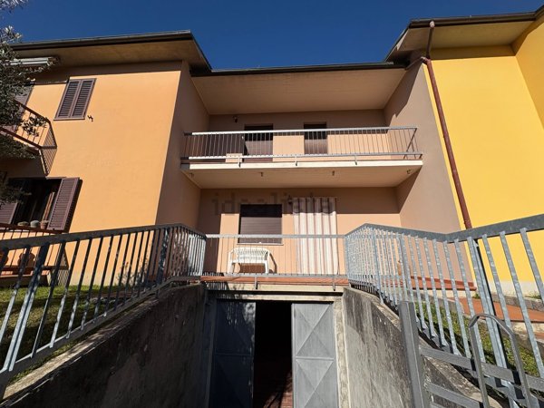 casa indipendente in vendita a Barga