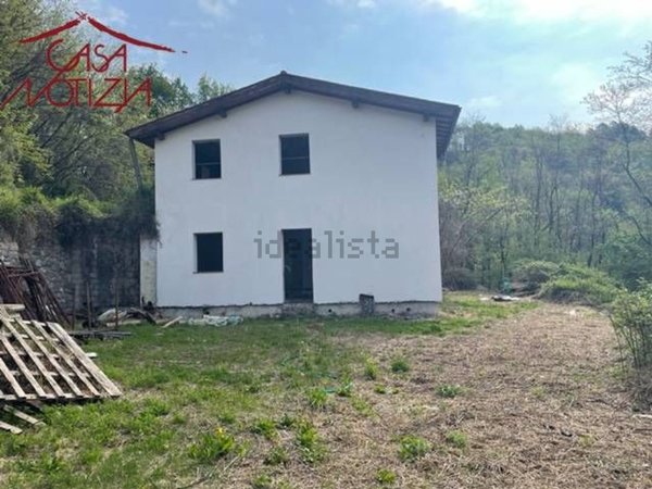 casa indipendente in vendita a Barga in zona Fornaci di Barga