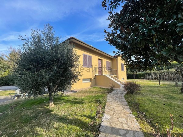 casa indipendente in vendita a Barga