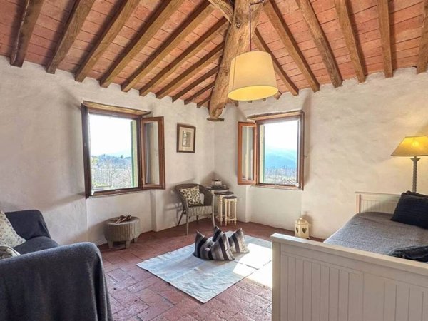 casa indipendente in vendita a Barga