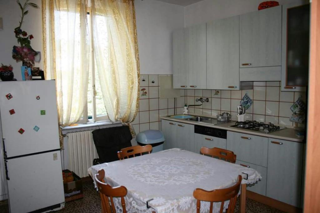 appartamento in vendita a Barga in zona Fornaci di Barga