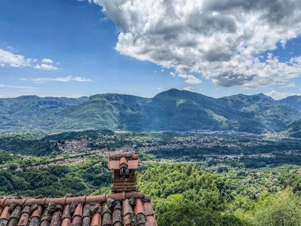 casa indipendente in vendita a Barga in zona Sommocolonia