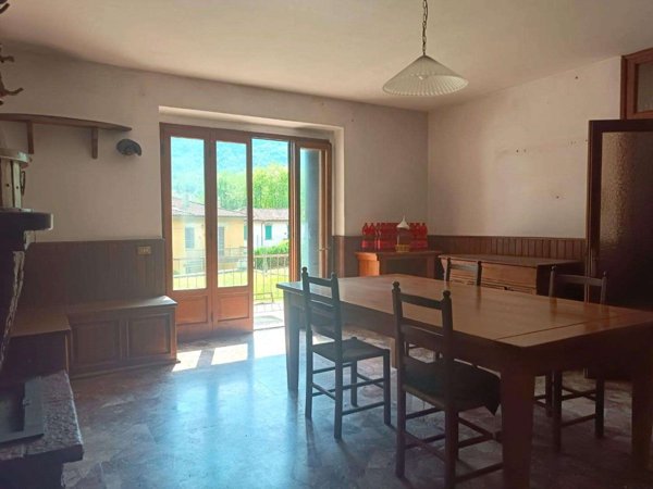 appartamento in vendita a Barga in zona Fornaci di Barga