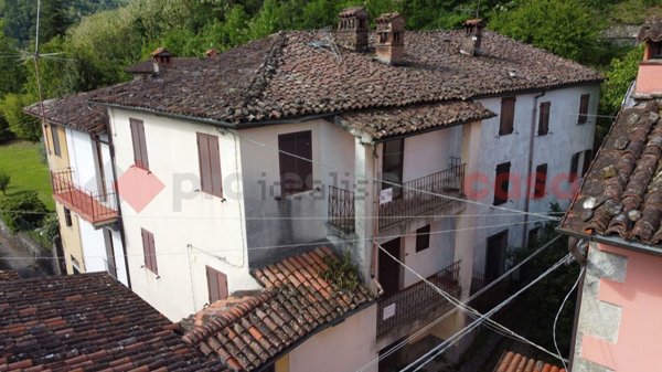 appartamento in vendita a Barga in zona Castelvecchio Pascoli