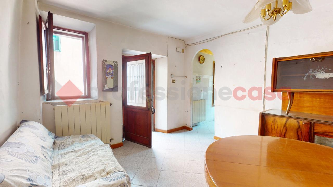 appartamento in vendita a Barga in zona Castelvecchio Pascoli