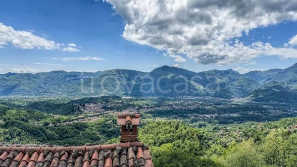 casa indipendente in vendita a Barga in zona Sommocolonia