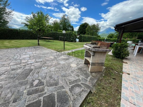 casa indipendente in vendita a Barga
