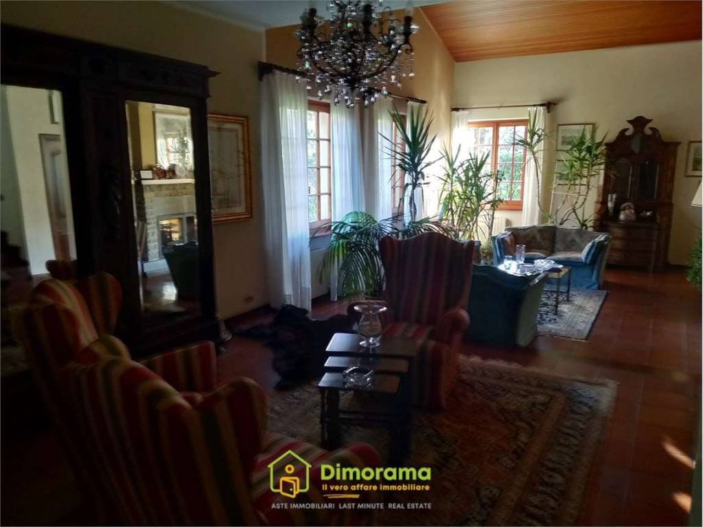 casa indipendente in vendita a Barga in zona Castelvecchio Pascoli