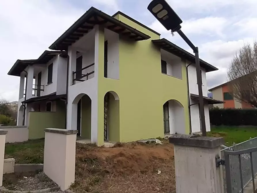 casa indipendente in vendita a Barga