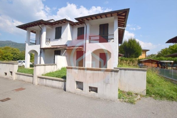casa indipendente in vendita a Barga