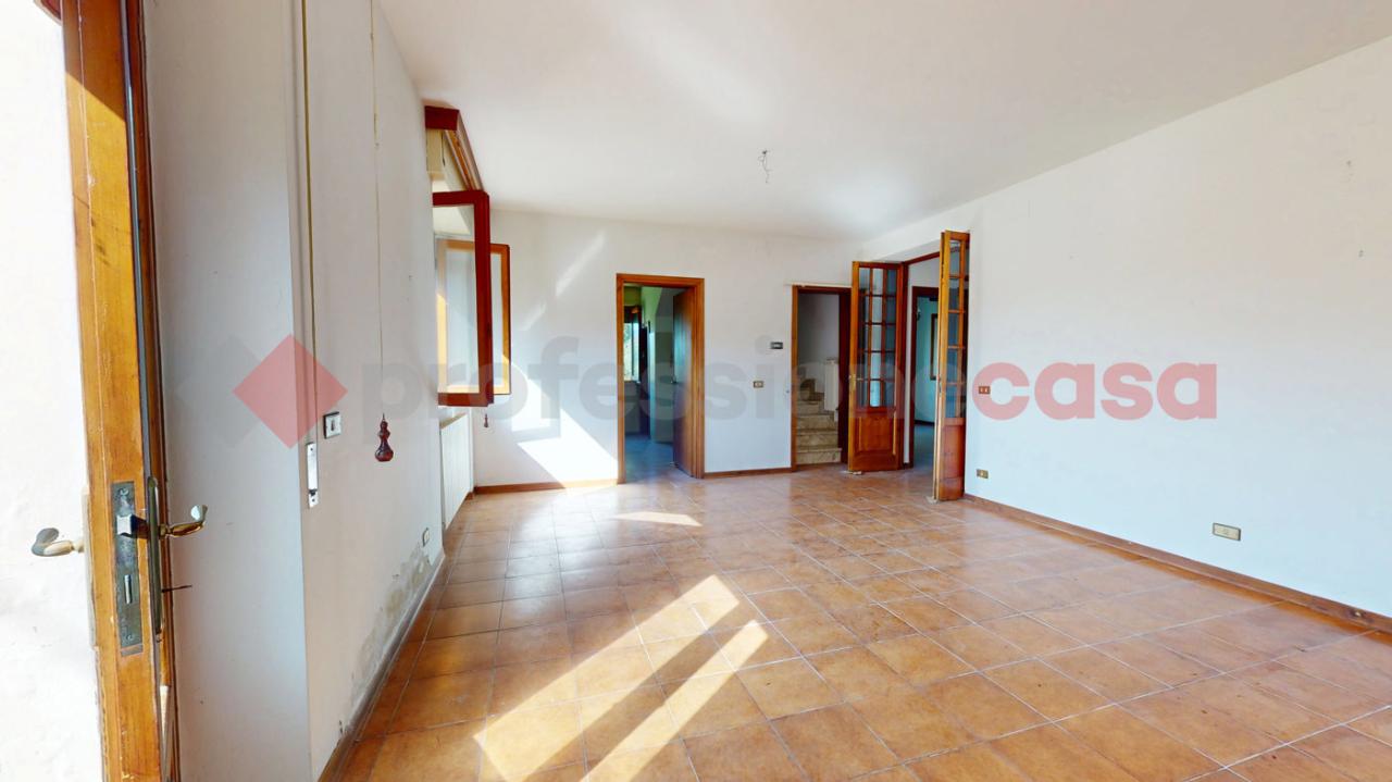 casa indipendente in vendita a Barga