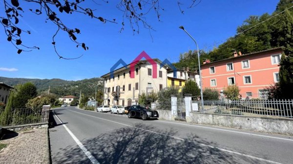 appartamento in vendita a Barga in zona Castelvecchio Pascoli