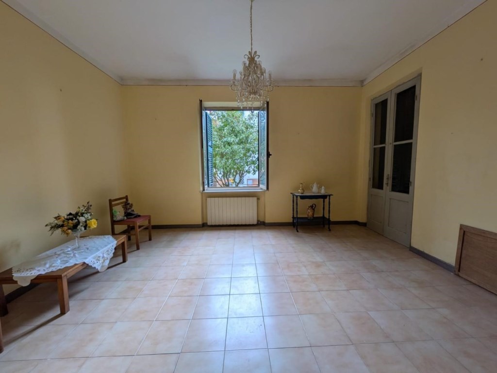 appartamento in vendita a Barga in zona Fornaci di Barga