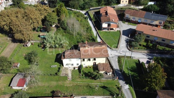 casa indipendente in vendita a Barga in zona Fornaci di Barga
