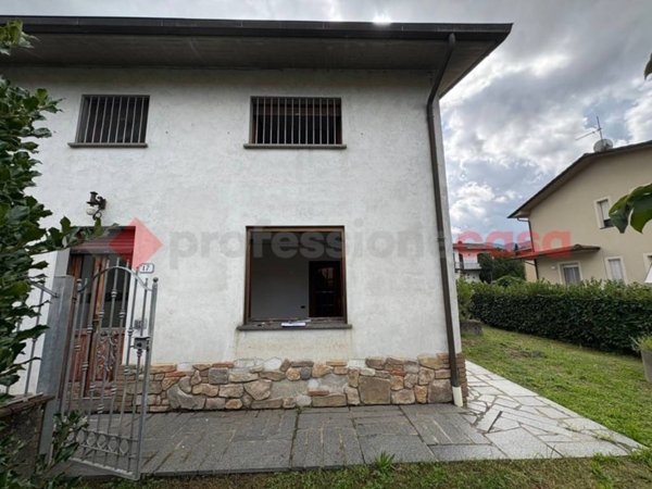 casa indipendente in vendita a Barga