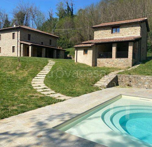 casa indipendente in vendita a Barga in zona Sommocolonia