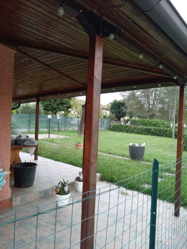 casa indipendente in vendita a Barga