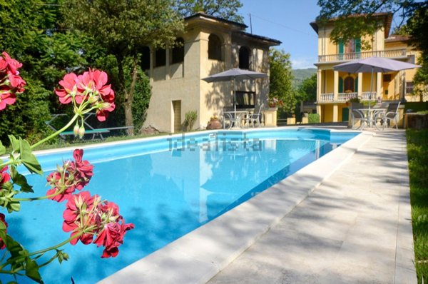 casa indipendente in vendita a Barga
