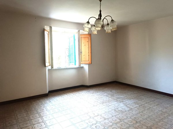 appartamento in vendita a Barga in zona Ponte all'Ania