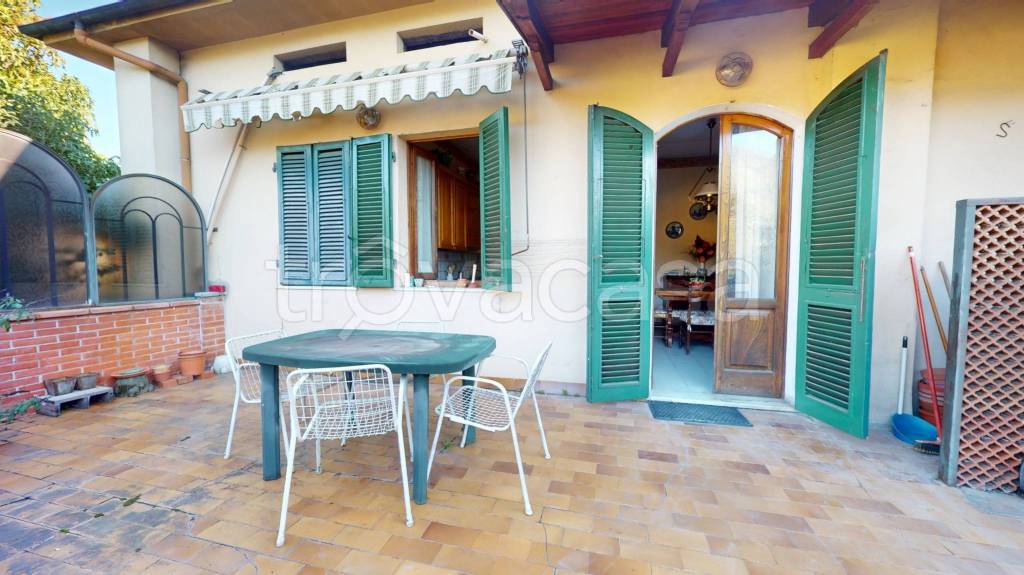 casa indipendente in vendita a Barga in zona Fornaci di Barga