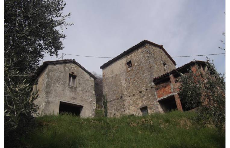 casa indipendente in vendita a Barga