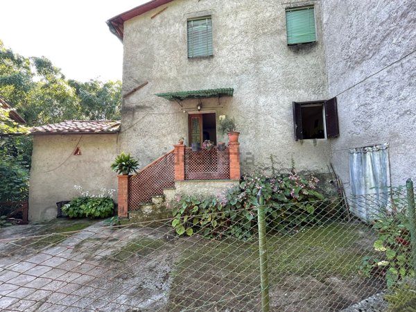 appartamento in vendita a Barga in zona Fornaci di Barga