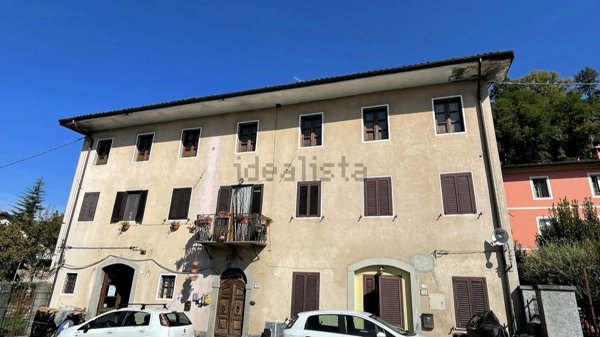 appartamento in vendita a Barga in zona Castelvecchio Pascoli