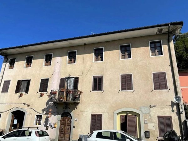 appartamento in vendita a Barga in zona Castelvecchio Pascoli