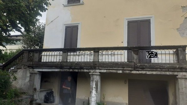 casa indipendente in vendita a Barga