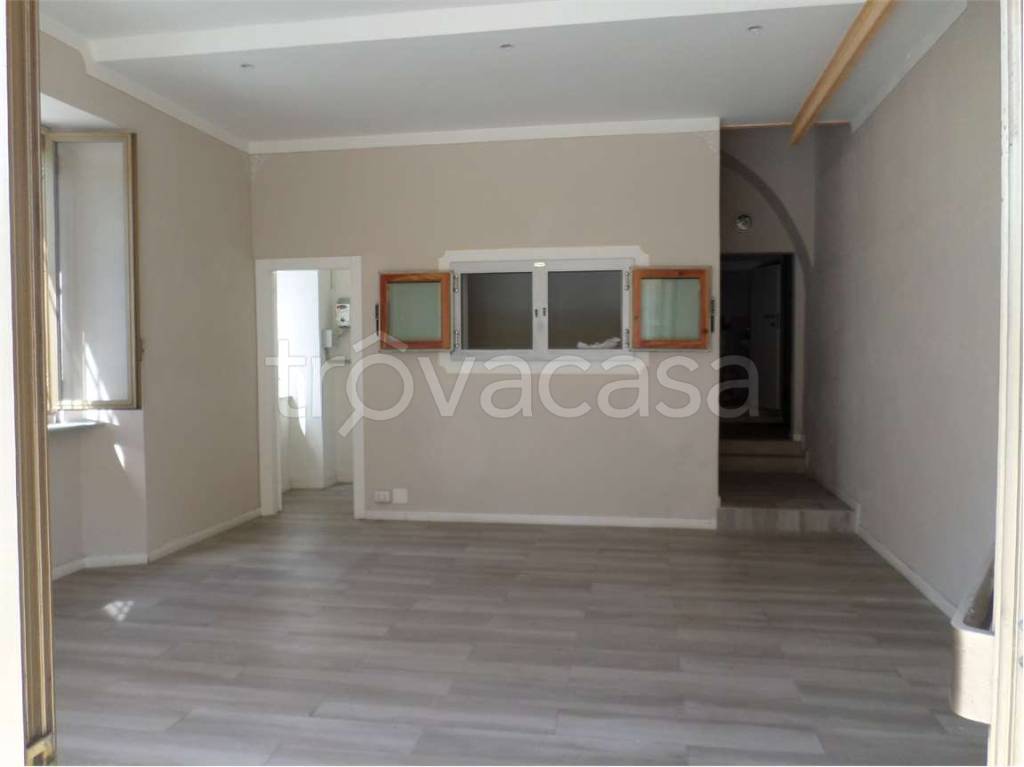 negozio in vendita a Barga in zona Fornaci di Barga