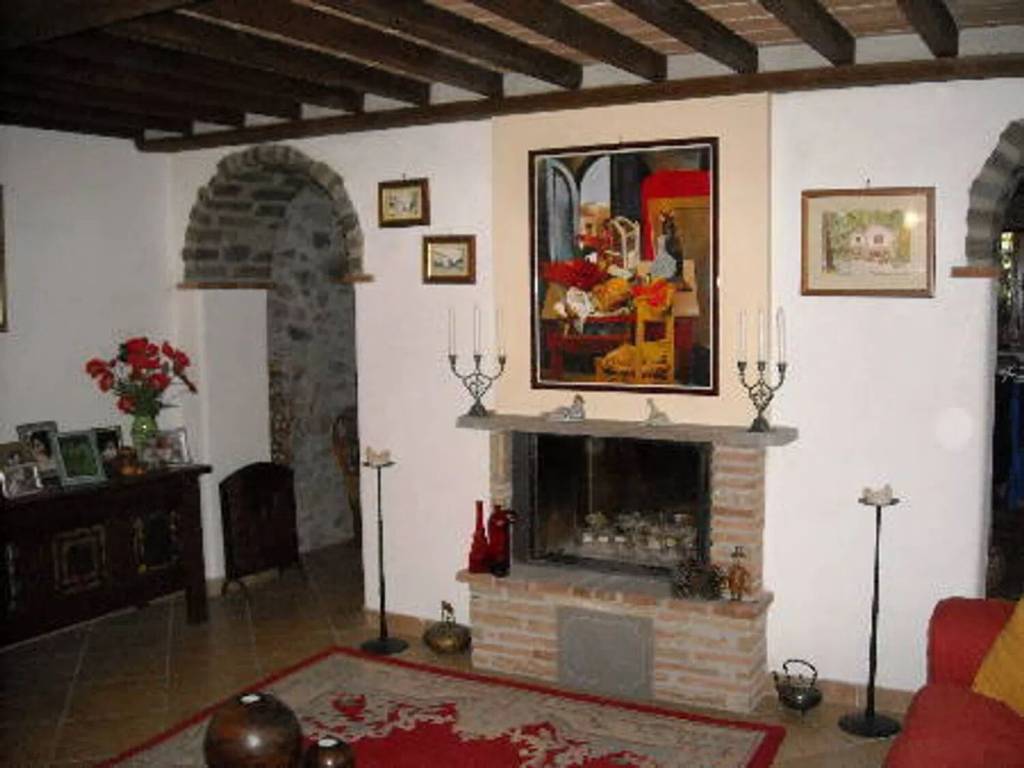 casa indipendente in vendita a Barga