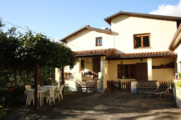 casa indipendente in vendita a Barga