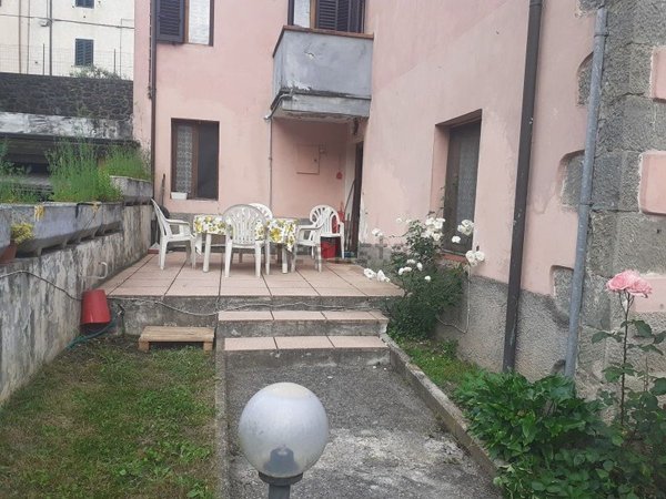 appartamento in vendita a Barga in zona Fornaci di Barga