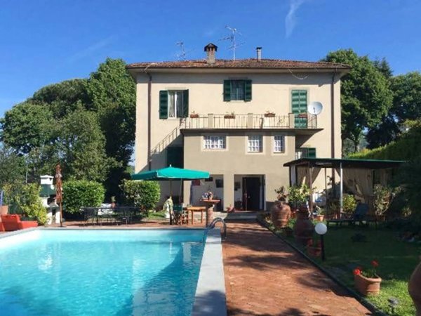 casa indipendente in vendita a Barga